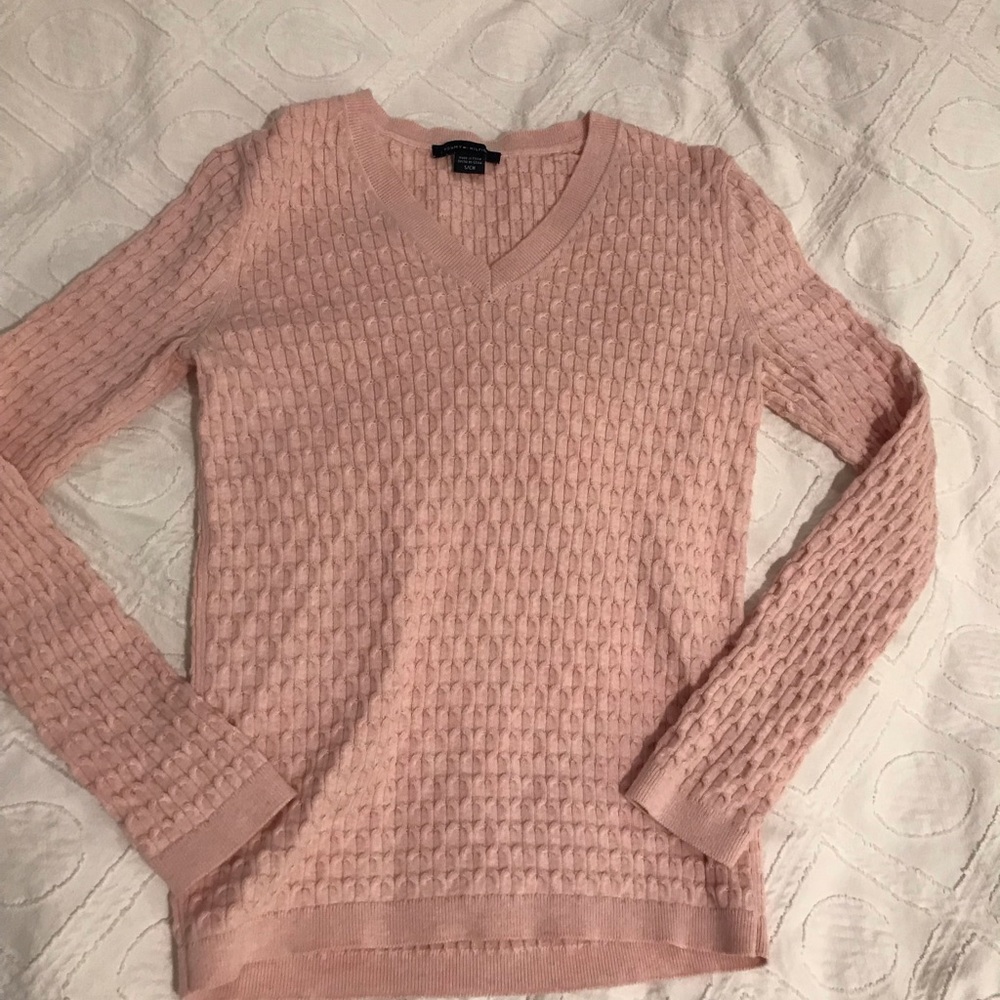 Tommy sweater